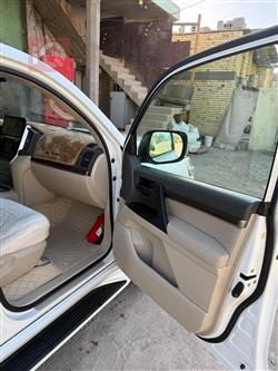 تۆیۆتا لاند کروزەر